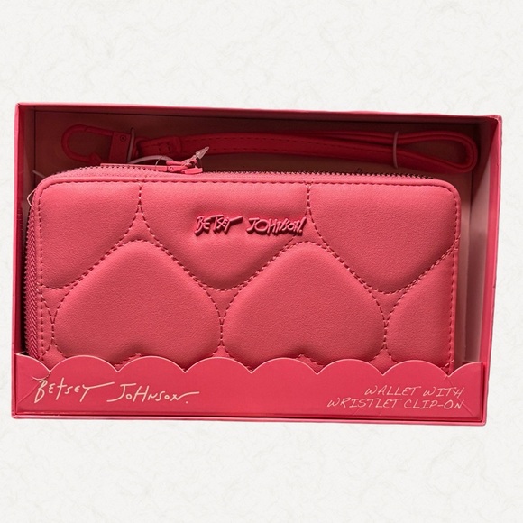 Betsey Johnson Pink Quilted Heart Wallet - Picture 1 of 6